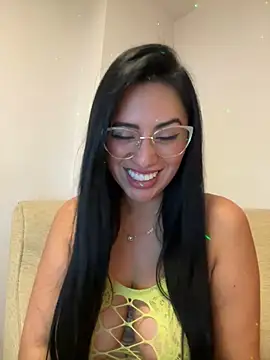 Snapshot of nataliia_queen_ chatting on March 1, 1:16 am nataliia queen online show from March 1, 1:16 am