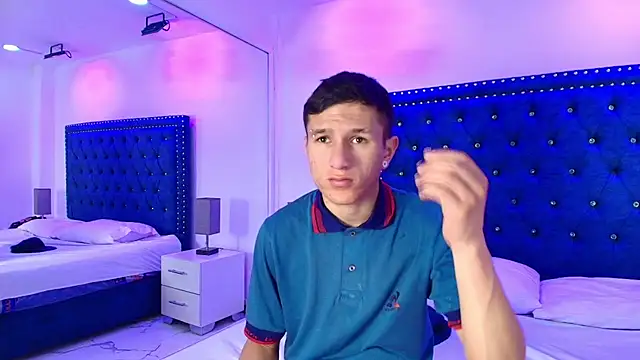 Vero and stive online show from February 25, 7:14 pm