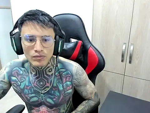 Chrissblack online show from February 12, 3:50 am