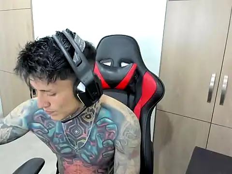 Chrissblack online show from February 18, 12:52 am