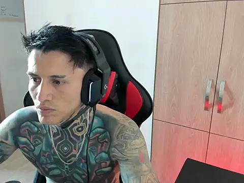 Chrissblack online show from February 14, 10:21 pm