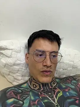 Chrissblack online show from March 12, 3:56 am