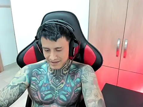 Chrissblack online show from March 6, 4:40 am