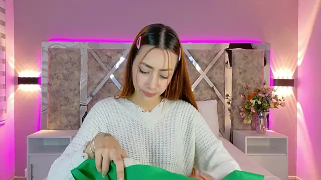 LolaGray   online show from May 27, 6:59 pm