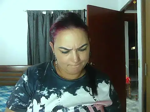 Roja tentacion online show from May 2, 9:31 pm