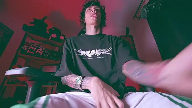 Olliver   y online show from July 17, 2:42 am