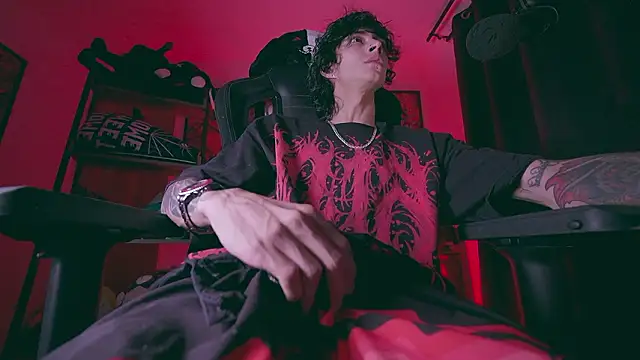 Olliver   y online show from March 2, 4:02 am