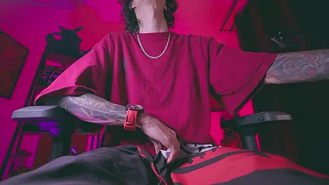 Olliver   y online show from February 17, 1:36 am