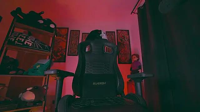 Olliver   y online show from March 13, 3:00 am