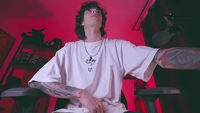 Olliver   y online show from February 16, 2:54 am