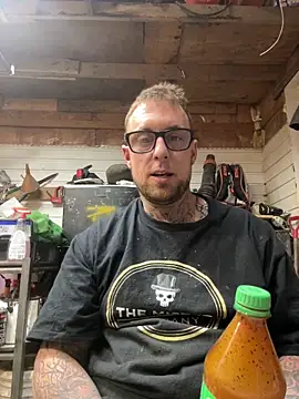 WIDBIGWHITECOCK online show from February 6, 6:53 am