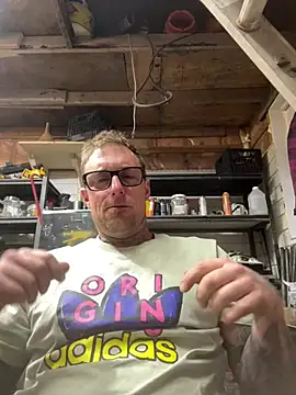 WIDBIGWHITECOCK online show from March 21, 12:23 am