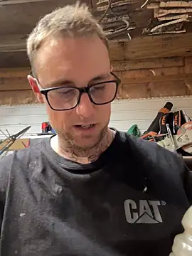 WIDBIGWHITECOCK online show from February 17, 5:27 am