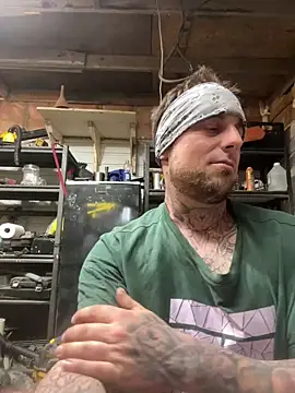 WIDBIGWHITECOCK online show from April 6, 3:13 am