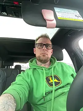 WIDBIGWHITECOCK online show from March 5, 9:43 pm