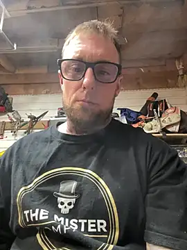 WIDBIGWHITECOCK online show from February 12, 6:13 am