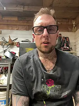 WIDBIGWHITECOCK online show from February 3, 6:40 am