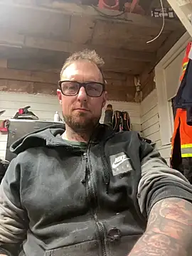 WIDBIGWHITECOCK online show from February 5, 5:14 am