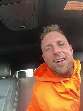 WIDBIGWHITECOCK online show from May 6, 2:43 pm