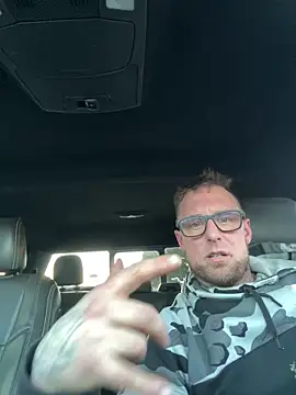 WIDBIGWHITECOCK online show from February 12, 9:58 pm