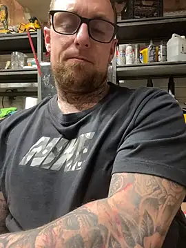 WIDBIGWHITECOCK online show from March 4, 10:01 am