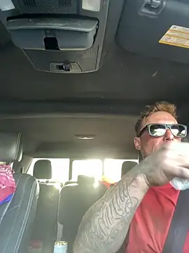 WIDBIGWHITECOCK online show from June 4, 9:52 pm
