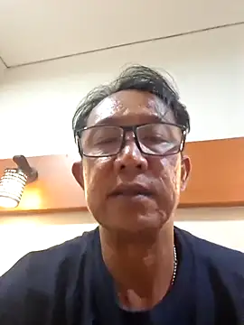 Snapshot of Gerydry chatting on April 20, 5:58 pm Gerydry online show from April 20, 5:58 pm