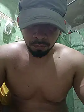 Snapshot of paladito01 chatting on February 15, 6:47 am paladito01 online show from February 15, 6:47 am