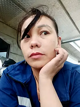 vanvan005 online show from April 1, 6:04 am