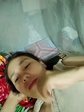 vanvan005 online show from March 16, 10:45 pm