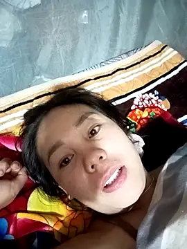 vanvan005 online show from March 12, 10:58 pm