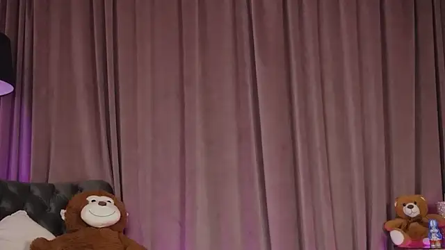 ZariaaVera online show from April 5, 8:48 pm