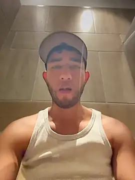 Snapshot of liam_bronw chatting on May 10, 6:54 pm liam bronw online show from May 10, 6:54 pm