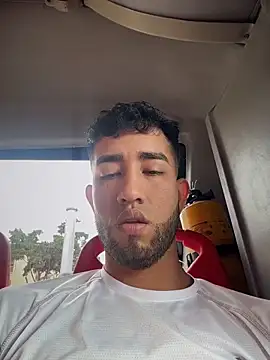 Snapshot of liam_bronw chatting on April 30, 4:58 pm liam bronw online show from April 30, 4:58 pm