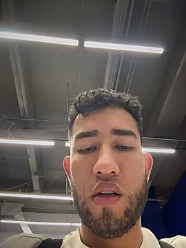 Snapshot of liam_bronw chatting on June 1, 3:11 pm liam bronw online show from June 1, 3:11 pm