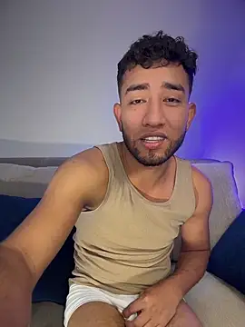 liam bronw online show from April 5, 9:32 pm