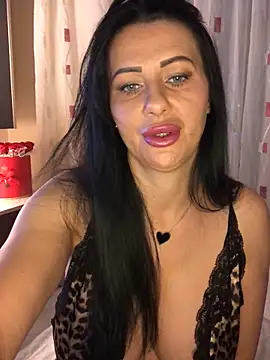 IRISWHITE17 online show from May 21, 5:16 am
