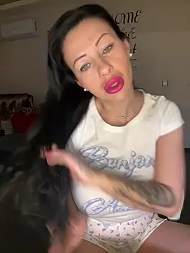 IRISWHITE17 online show from March 16, 5:15 am