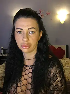 IRISWHITE17 online show from June 1, 3:07 am