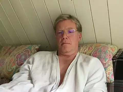 Snapshot of abibull chatting on May 16, 8:46 am abibull online show from May 16, 8:46 am