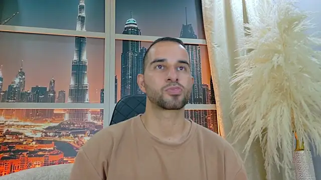 Snapshot of lorenzo_walker_1 chatting on May 27, 5:42 pm lorenzo walker 1 online show from May 27, 5:42 pm