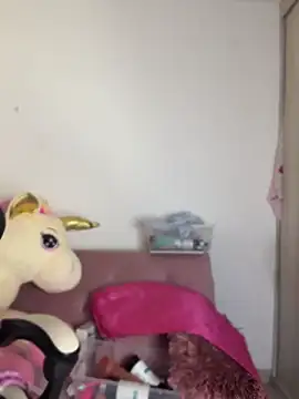 Stormi th online show from April 19, 6:10 pm