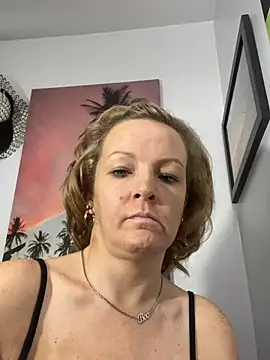 Snapshot of SattivvaXXX chatting on February 12, 2:06 pm SattivvaXXX online show from February 12, 2:06 pm