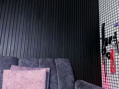 Snapshot of EbonyTanisha chatting on February 14, 6:19 pm EbonyTanisha online show from February 14, 6:19 pm