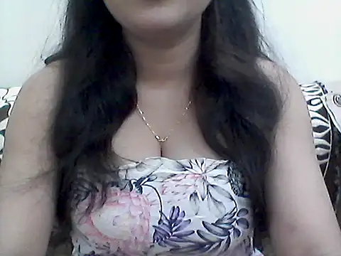 Snapshot of _Daisy chatting on May 3, 10:09 am Daisy online show from May 3, 10:09 am