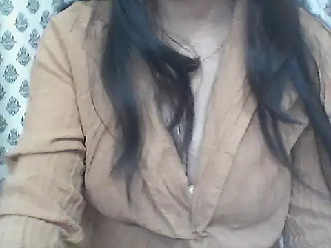 Snapshot of _Daisy chatting on April 10, 6:59 pm Daisy online show from April 10, 6:59 pm