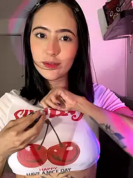 HinaSweet online show from February 5, 11:55 pm