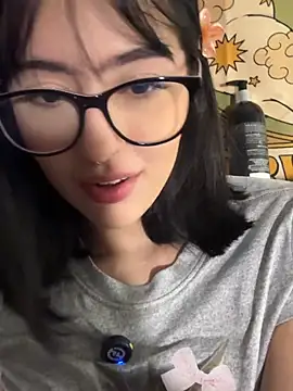 HinaSweet online show from February 2, 11:59 pm