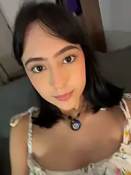 HinaSweet online show from March 11, 1:10 am