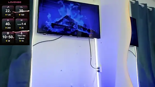 Snapshot of HotboyLyan chatting on February 26, 7:03 pm HotboyLyan online show from February 26, 7:03 pm